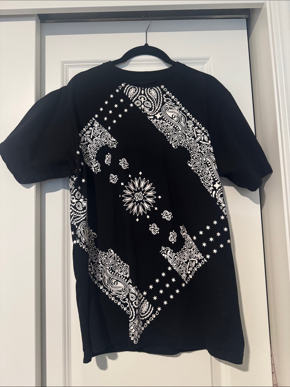BLVCK SCVLE Black Bandana Print Graphic Tee